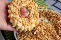 ПЕСОЧНЫЕ КОЛЬЦА С АРАХИСОМ.15 штук диаметром 8смИнгредиенты:200г масла130г сахарной пудры350г муки1 ... - 6