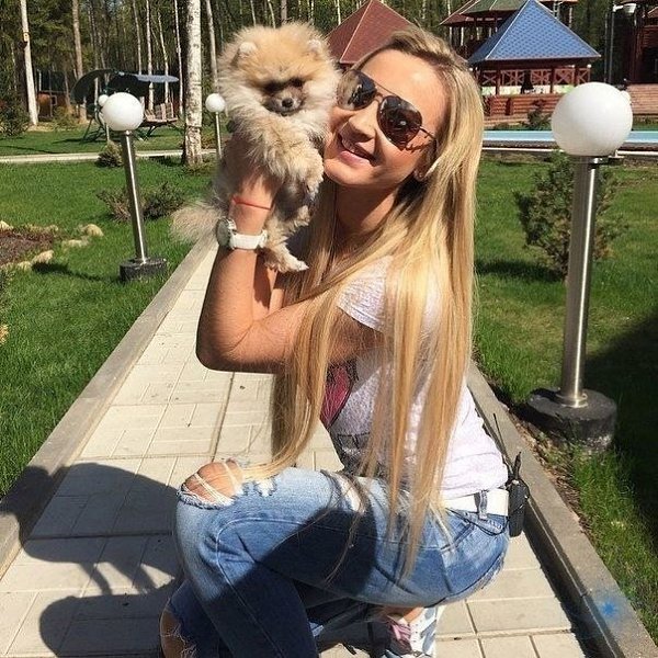 Вот вы ругаете Бузову, а она так любит животных! Плохой человек не будет так к животным относиться! - 3