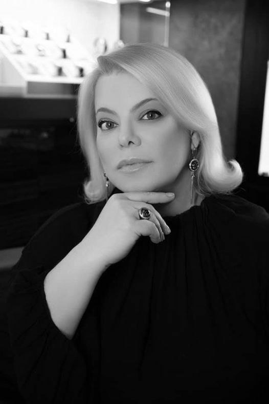 Когда люди теряют разум, они теряют стыд, достоинство и в конечном итоге человеческий облик. Вы ...