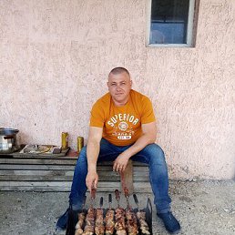 Алексей, 43, Артемовск