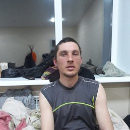 Александр, 31, Змеиногорск