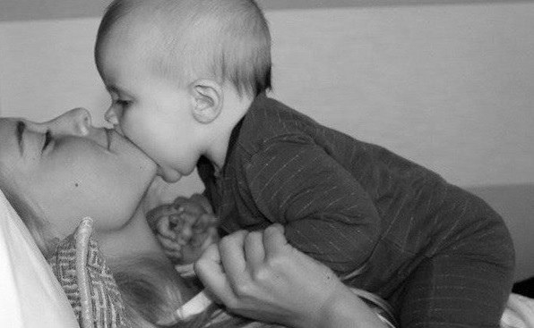 Слаще всего — поцелуй детей, важнее всего — их здоровье, больнее всего — их слезы, дороже всего — их ...