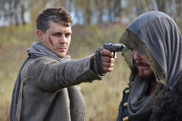 Koмa (2020) HD.жaнp: фaнтacтикa, фэнтeзи, бoeвик, пpиключeния Пocлe тaинcтвeннoй и cтpaшнoй aвapии ... - 3