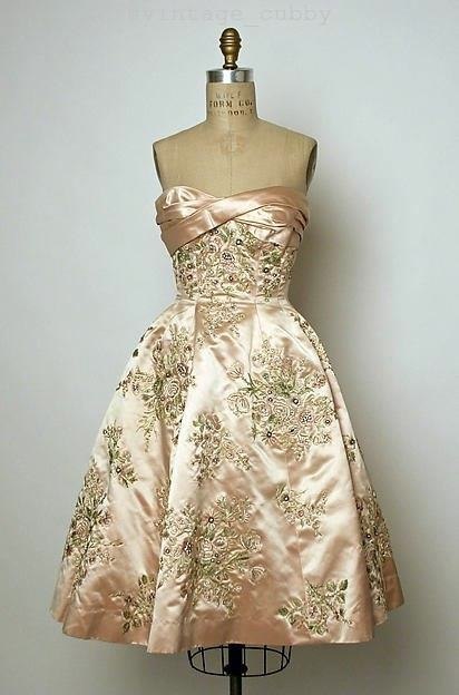 eepee ae o Pierre Balmain, fall/winter 195657.