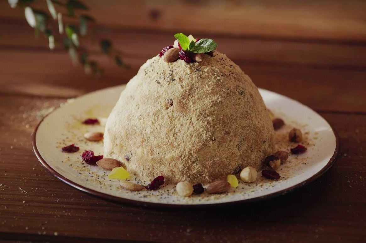 Простые десерты со сгущенкой.1. Яблочный пирог со сгущенкойИнгредиенты:Куриное яйцо — 3 шт.Сгущенное ... - 3