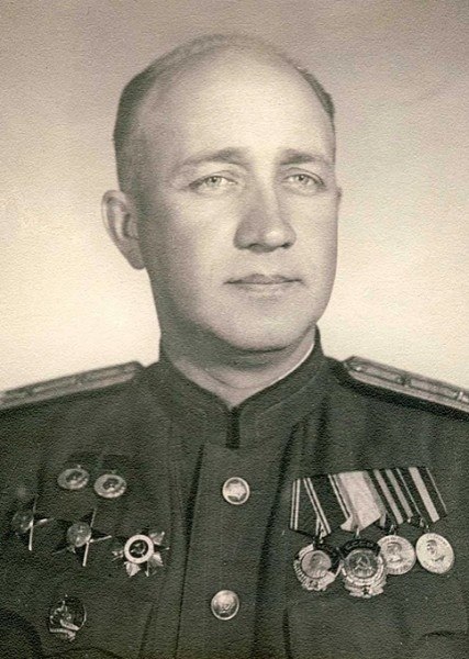 5 января 1907 года родился Николай Алексеевич Кучеренко — ... | Назад в ...