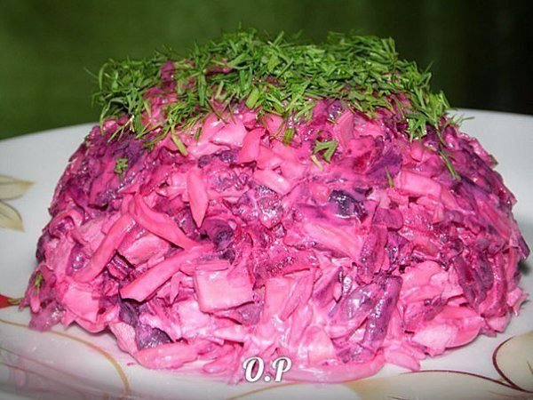 ПОДБОРКА ВКУСНЕЙШИХ САЛАТОВ: ТОП-10 РЕЦЕПТОВ .Только самые вкусные идеи :)1. Салат с грибами и ... - 4
