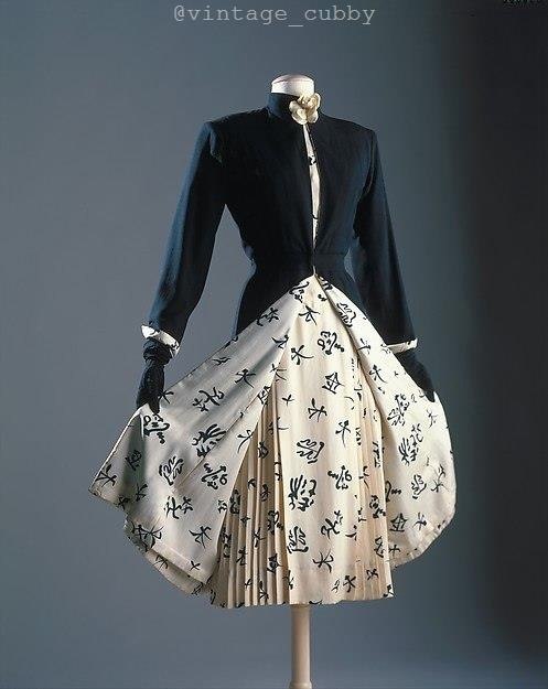 ao  ae  epoe po o Coco Chanel, 1956.