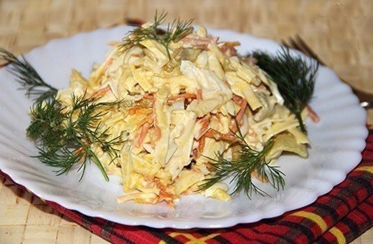 Салат с копченым сыром .Ингредиенты: -Морковь(сырая)-1 шт. -Сыр колб.-100 гр. -Колбаса копч.-100 ...