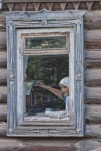 В новой квартире пахло влажными обоями. Запах был приятен. Он связывался с уверенностью в завтрашнем ...