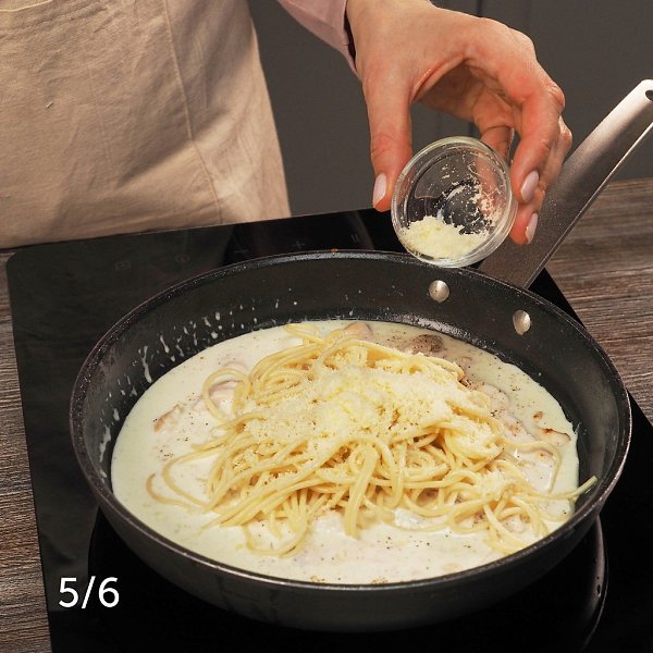 Макароны с курицей в сливочном соусе.Приготовление: 1. Куриное филе помойте и нарежьте небольшими ... - 7