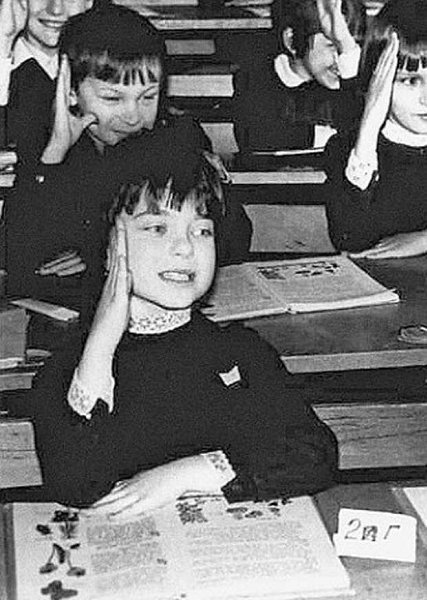 Красавишна, молоденькая, улыбочка приятная. Наташа Королёва в юные и очень юные годы - 3