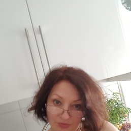 Irina, 61, 