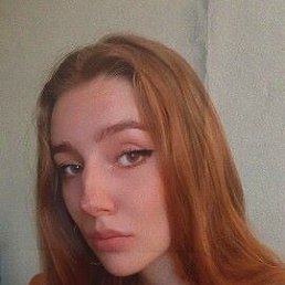 Angelina, 19, 