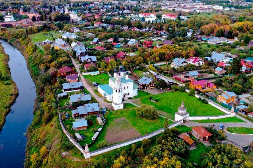 Города России.Суздаль.Суздаль еще в 1970-е годы прошлого века был награждён «Знаком Почета» как ...