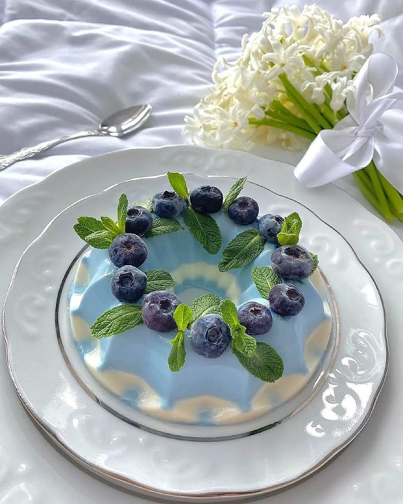 Blue PANNA cotta   . : *  10-15% - 250 . *   - 50 . ...