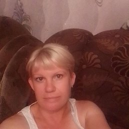 Yulia, 40 , 