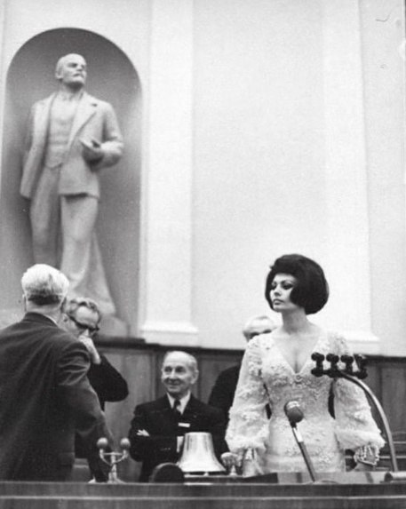        . 1965 .