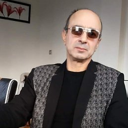 Aleksandr, 55, 