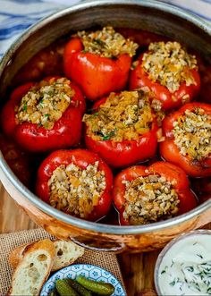 Я выжрала водки и съела кастрюлю фаршированных перцев, я заедала крах. Ты не пришел Поляков , ты- ...