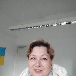 Natalia, 58, 