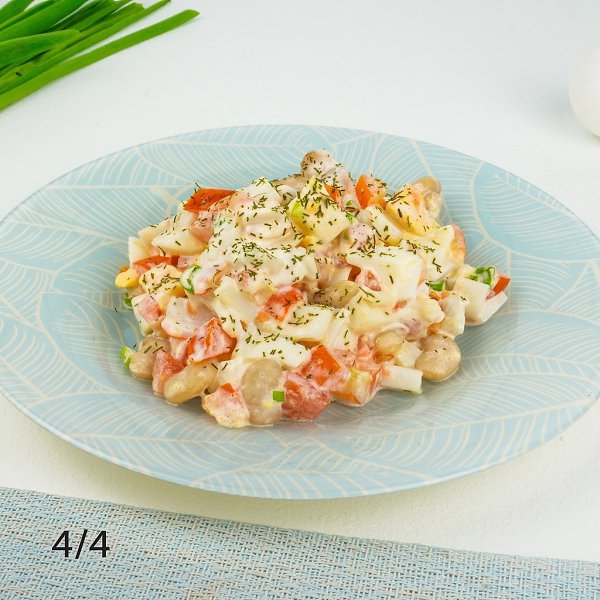 Салат из крабовых палочек с консервированной фасолью и яйцами.Приготовление:1. Вареные яйца очистите ... - 6