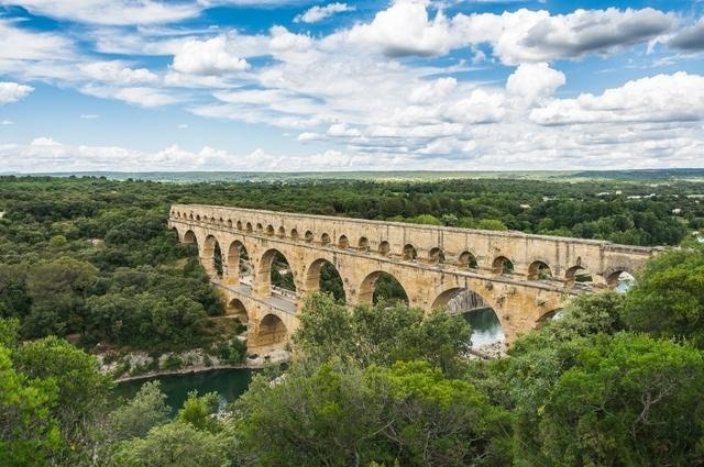  ,  -- (Pont du Gard).--       ... - 3