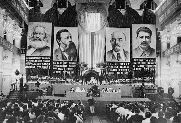 87лет назад, 25 июля 1935 года, в Москве начал свою работу 7-й конгресс Коммунистического ...