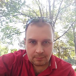 Valeriy, 48, 