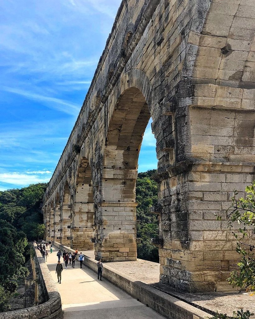  ,  -- (Pont du Gard).--       ... - 5