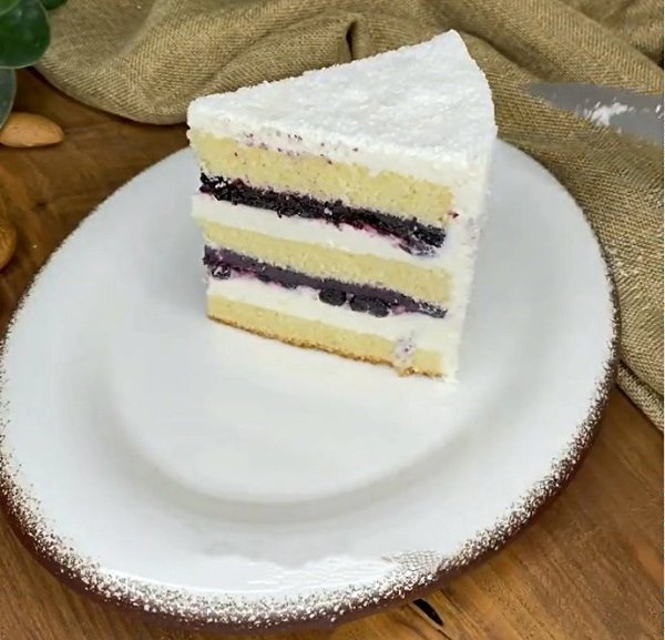 Торт со смородиной. Очень вкусный и нежный торт, можно готовить с любой ягодой на ваш вкус! Бисквит ... - 3