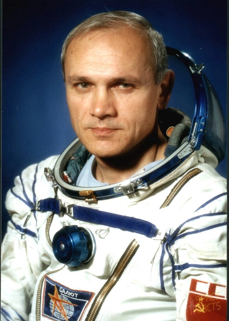 3 известных космонавта. 3 известных космонавта. 3 известных космонавта. 3 известных космонавта. Космонавт наса.