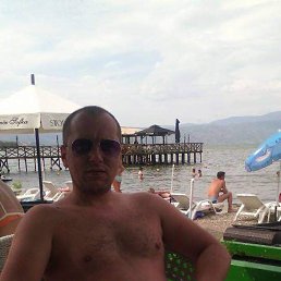 Garoo, 41, 