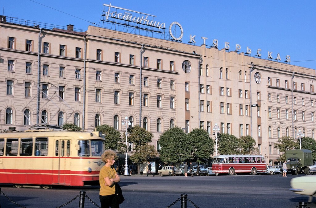 Гостиница «Октябрьская», Ленинград, 1973 год. До 1887 г. — «Знаменская» гостиница; до 1930 г. — ...