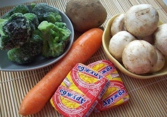 Сырный суп(с шампиньонами и брокколи).Сегодняшний рецепт — очень вкусный сырный суп (вариации супа ... - 2