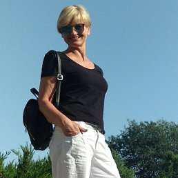 Елена, 55, Павлоград