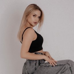 Veronika, , 26 