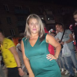 Елена, 43, Молодогвардейск
