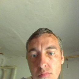 Олег, 34, Ромны