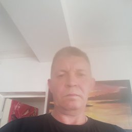 Igor, 51, 