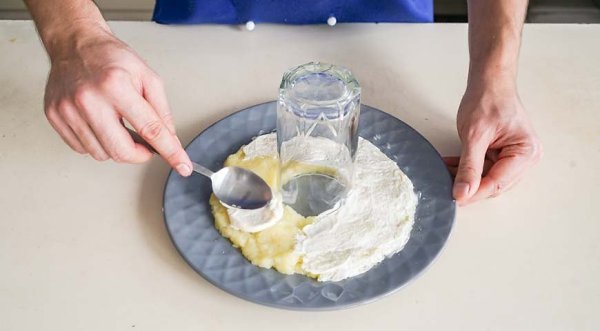 Салат Гранатовый браслет с курицей.Ингредиенты:400 г филе куриной грудки4 яйца1 гранат400 г ... - 8