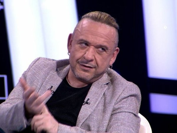 Похудевший на 70 кг юморист Александр Морозов рассказал об интимной пластике, после которой у него ...