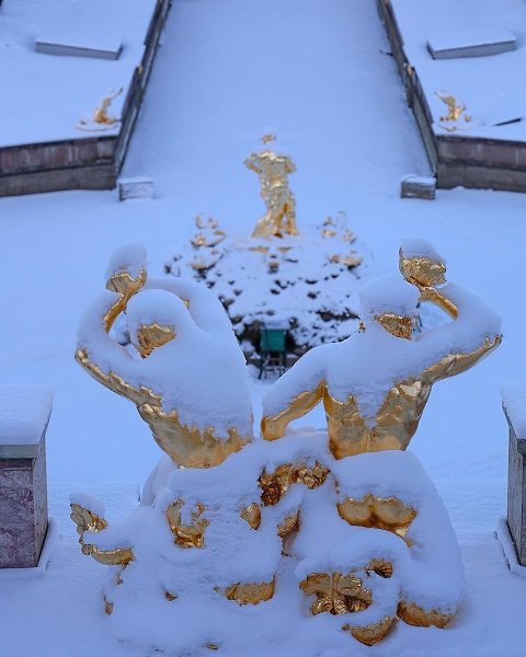 Точка притяжения Петергофа — это Нижний парк, в котором находится Большой каскад фонтанов.В Нижнем ... - 3