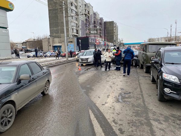 Пагөда на сегодня в красноярске. ДТП на Партизана Железняка. Авария на Партизана Железняка Красноярск. Авария на Партизана Железняка Красноярск сегодня. Авария на Партизана Железняка Красноярск вчера.