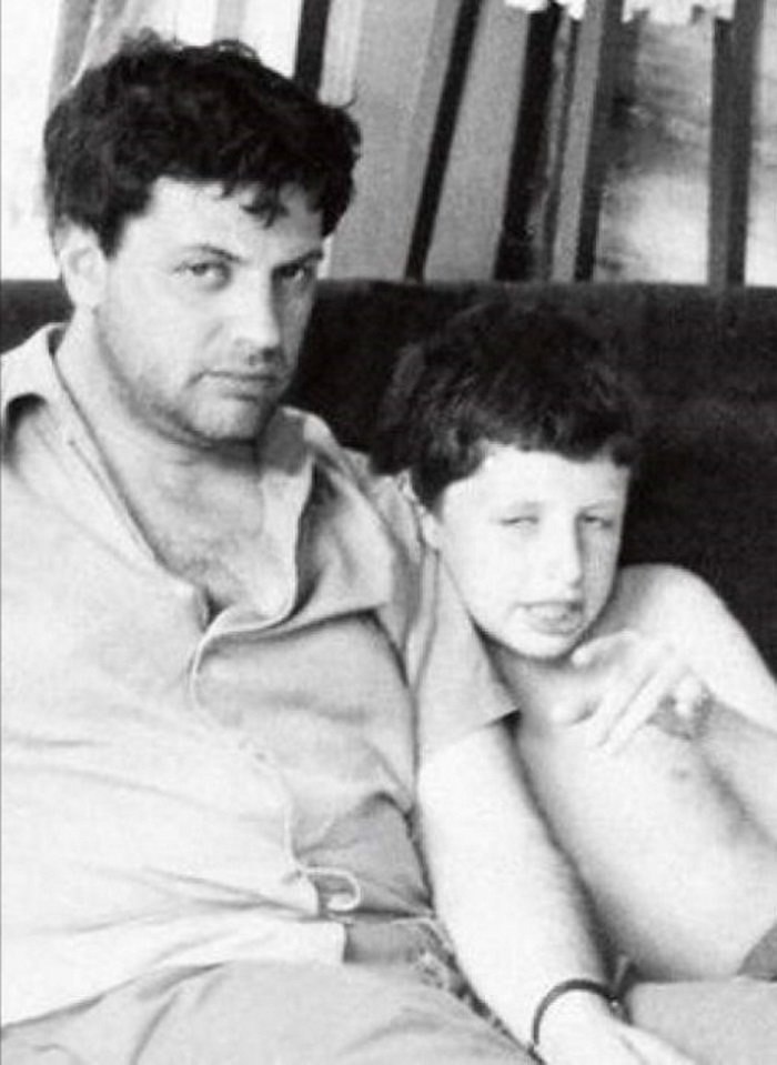 В 1958 году у меня родился сын. Разочарование моё было безграничным: я хотел дочь! Я мечтал о ...