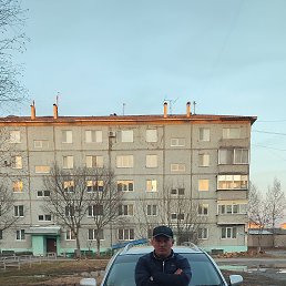 Дима, 26, Новобурейский