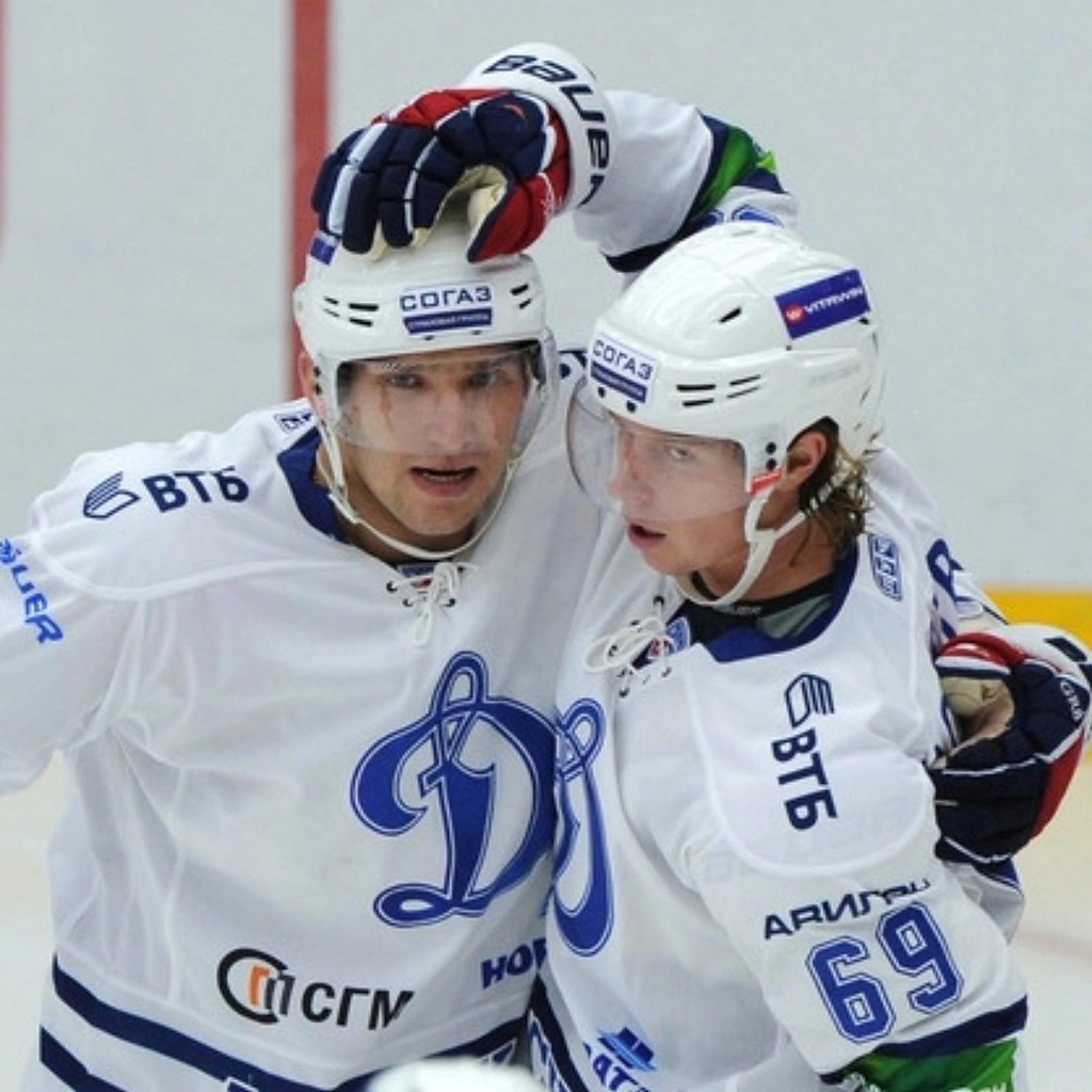 Александр Овечкин и Никлас Бэкстрём в стане московского «Динамо ...