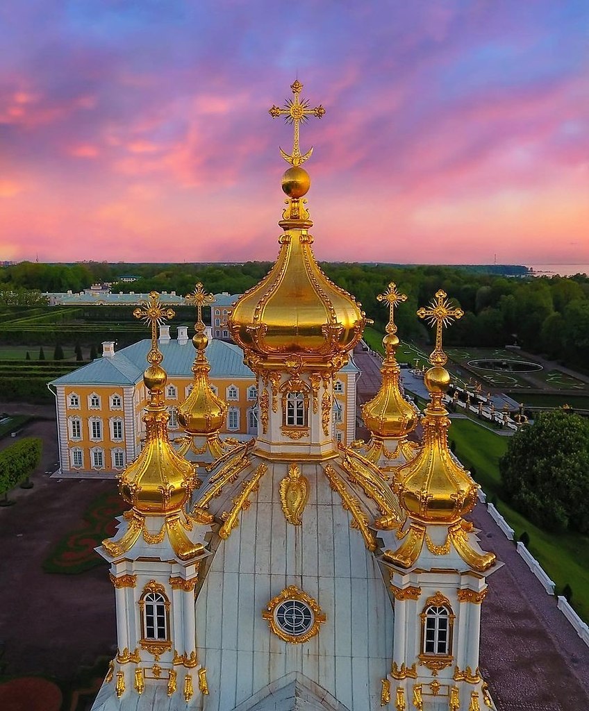 Петропавловский храм в Петергофе