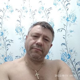 Vladimir, 49, 