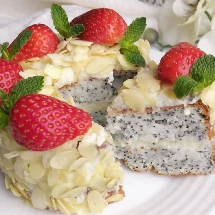 Вкусный, легкий тортик. КБЖВ на 100г (с украшением): 142/6.5/7.5/12.7 Готовый тортик 370г ...
